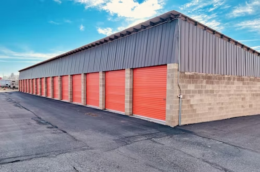 Maximising storage unit space